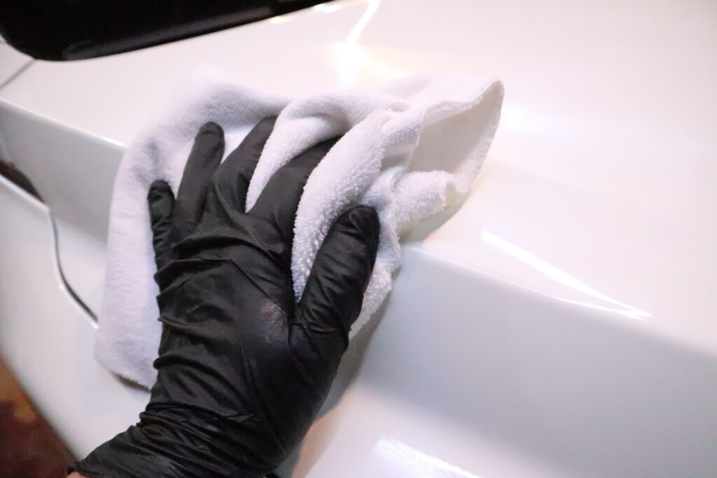 Concentrated Pressure
Bunched fabric and fingertip pressure concentrate force into a smaller area.